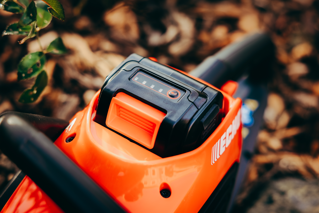 Echo Akku Motorsäge 40 V 30 cm Schnittlänge